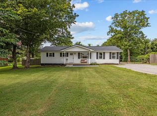 212 Oak Hill Dr, Vanleer, TN 37181
