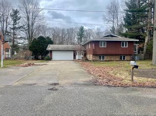 5138 Brookwood Cir, Montague, MI 49437