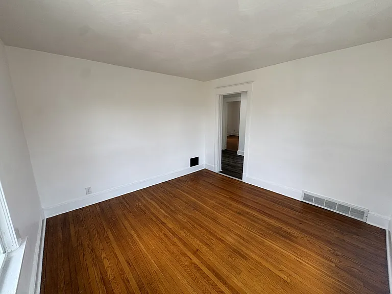 36 Zoa Ave #2 — Photo 6