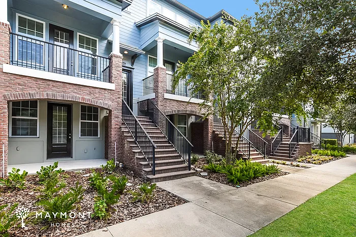 111 Orense Way — Photo 2