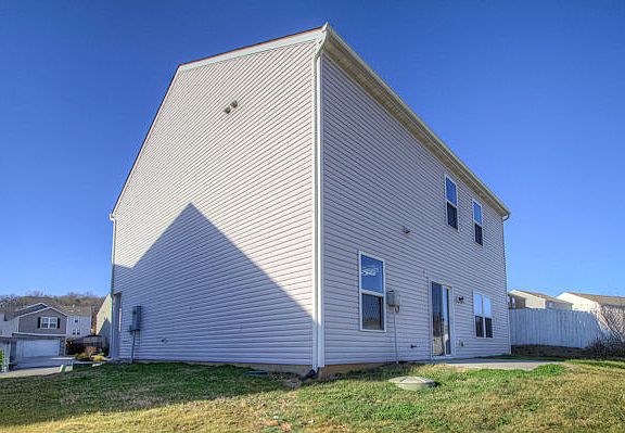 2nd image of 12152 Evergreen Terrace Ln