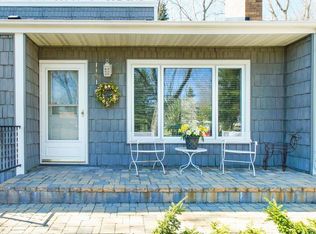 1151 Benton Way, Arden Hills, MN 55112