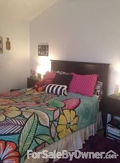 5th image of 1318 Karr Ln