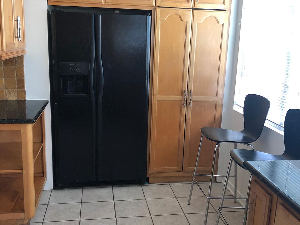 1st image of 3001 Bagley Ave #30011/2