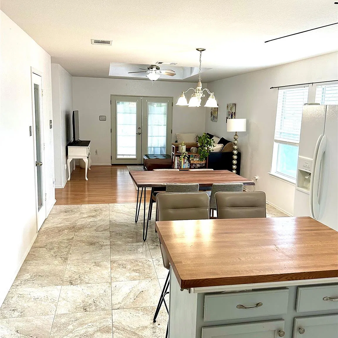 3 bed, 2.0 bath, 1340 sqft, $1,800 — Photo 4