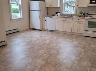 36 E Main St, Brownstown, PA 17508