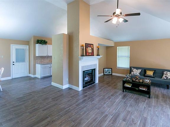 2nd image of 208 Alder Dr