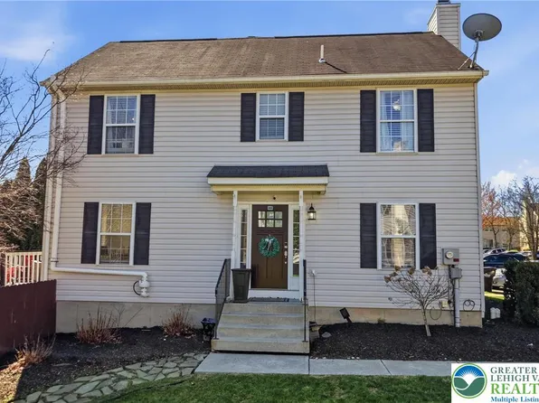 955 Ramblewood Ln, Freemansburg, PA 18017