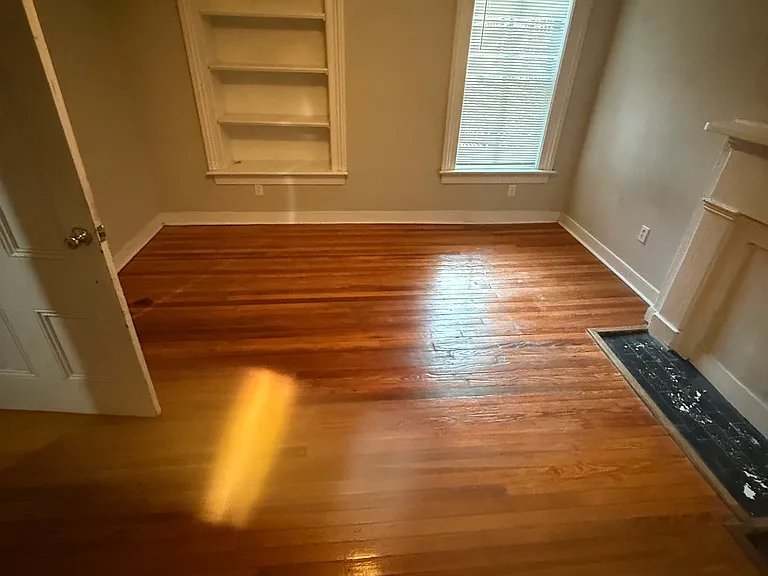 717 W Clay St — Photo 13