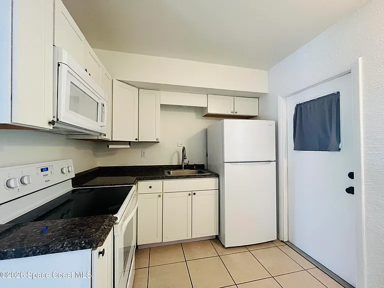 545 Nora Ave — Photo 3