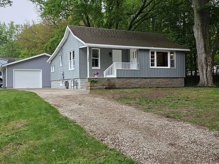 1340 S Shore Dr — Photo 20
