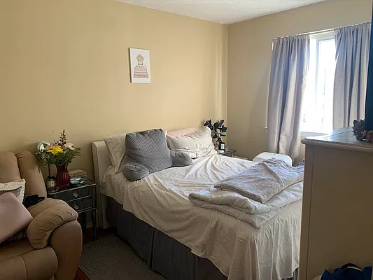 Rented by Voro, LLC | media 37