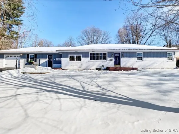 1003 N Water Street, Salem, IN 47167