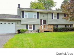 875 E Sunnyview Ave, Knoxville, IL 61448