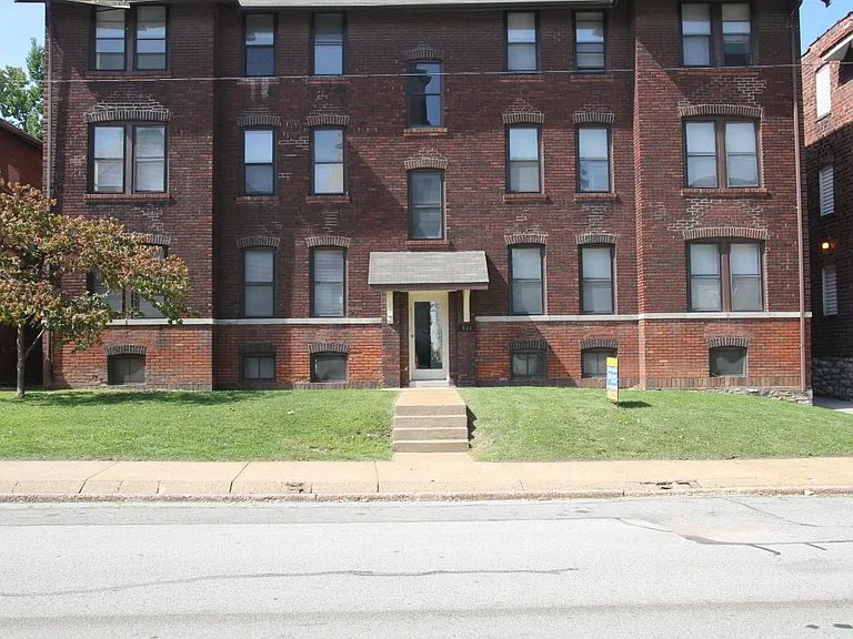 821 Westgate Ave #2S — Photo 1