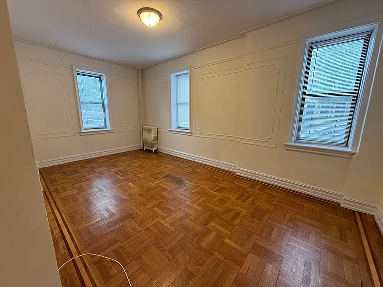 7410 Ridge Blvd #1A — Photo 2