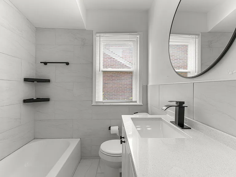21311 Outer Dr — Photo 12