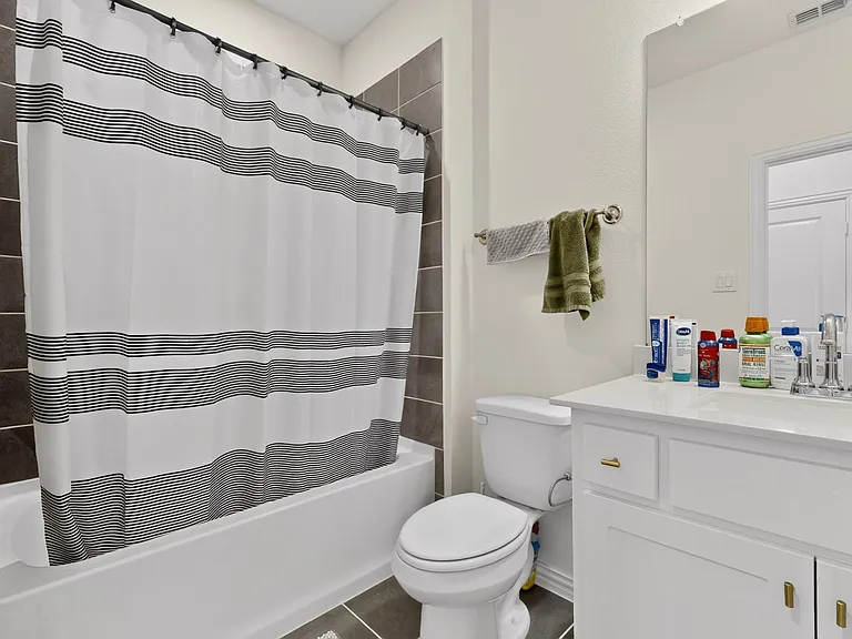 605 Friendswood Dr — Photo 10