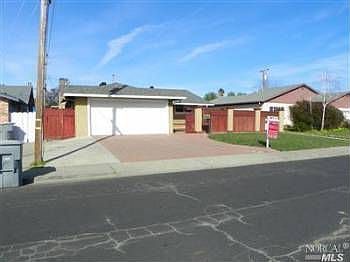 1st image of 302 Folsom Dr