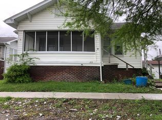 213 S Webster St, Harrisburg, IL 62946