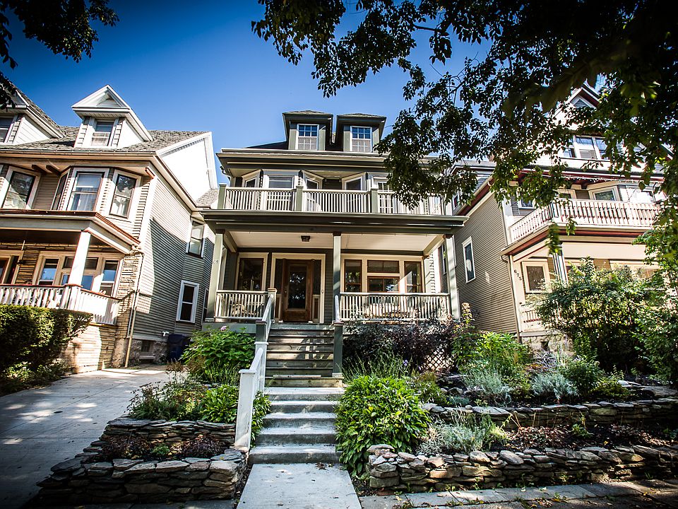 1st image of 679 Richmond Ave