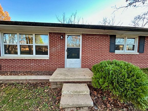 3rd image of 6617 Forest Ln #37