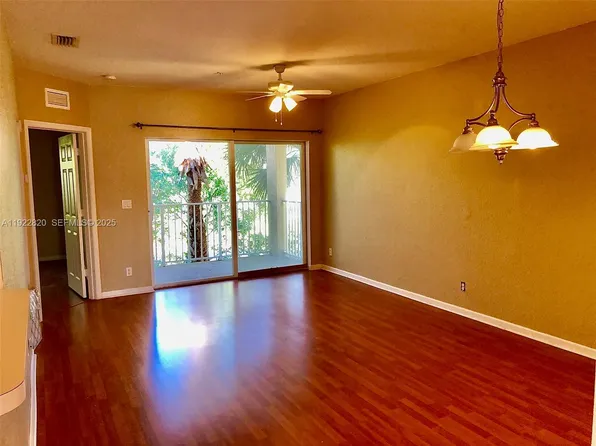 1165 Golden Lakes Blvd APT 1226, West Palm Beach, FL 33411