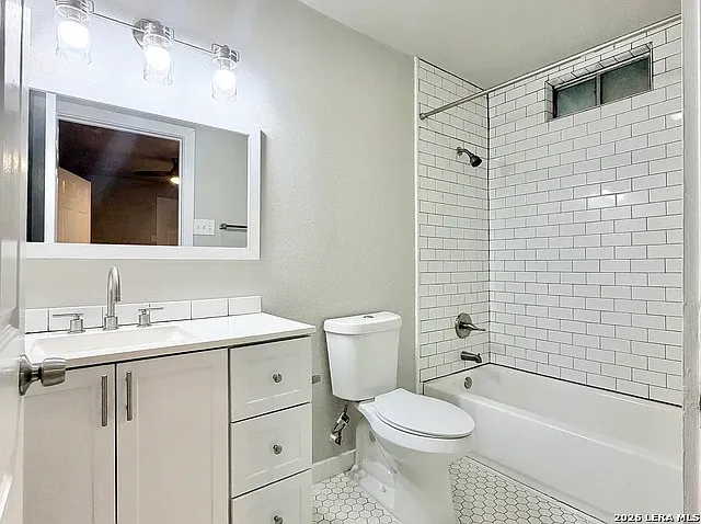 105 Dewitt — Photo 10