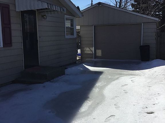 2nd image of 2307 Skokie Dr