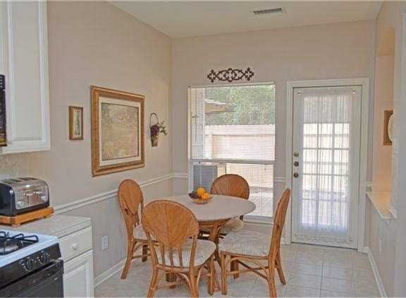 4th image of 83 S Spiral Vine Cir