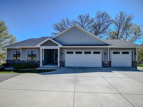 521 Ridge Drive, Mazomanie, WI 53560