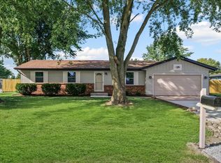 3 Southview Dr, Sidney, IL
