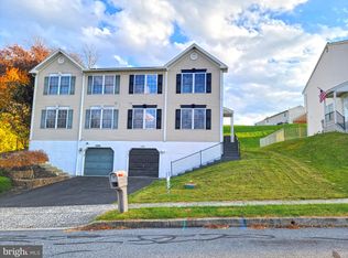 1546 Huron Dr, Reading, PA 19608