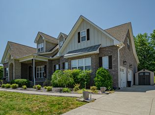 4074 Oak Pointe Dr, Pleasant View, TN 37146