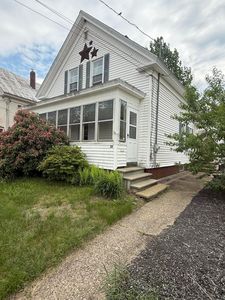 35 Pleasant Street, Springvale, ME, 04083