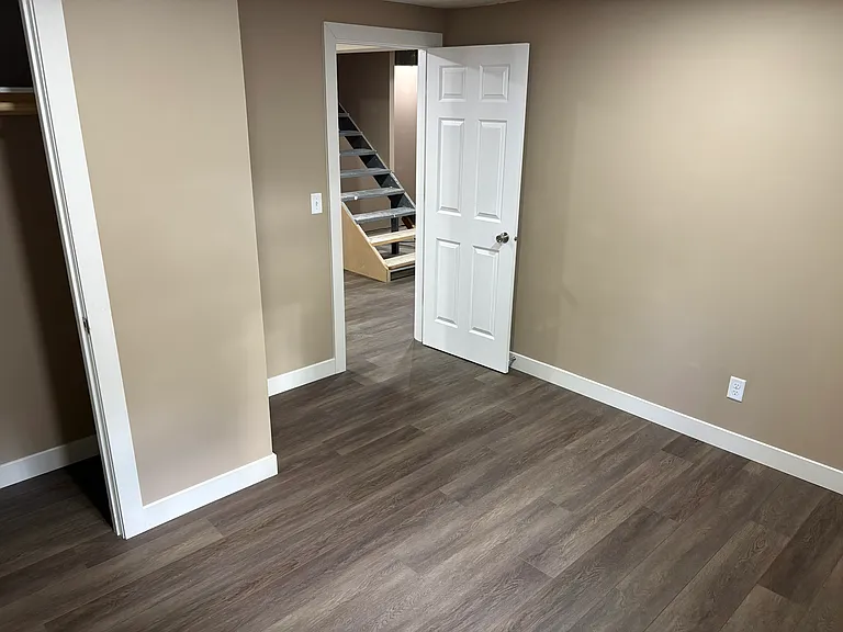 Basement Bedroom #5