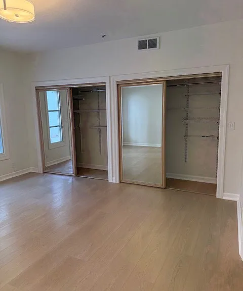 2618 N Vermont Ave — Photo 12
