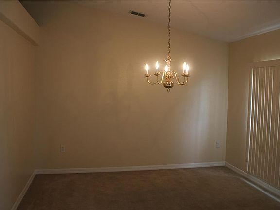 2nd image of 2119 The Oaks Blvd