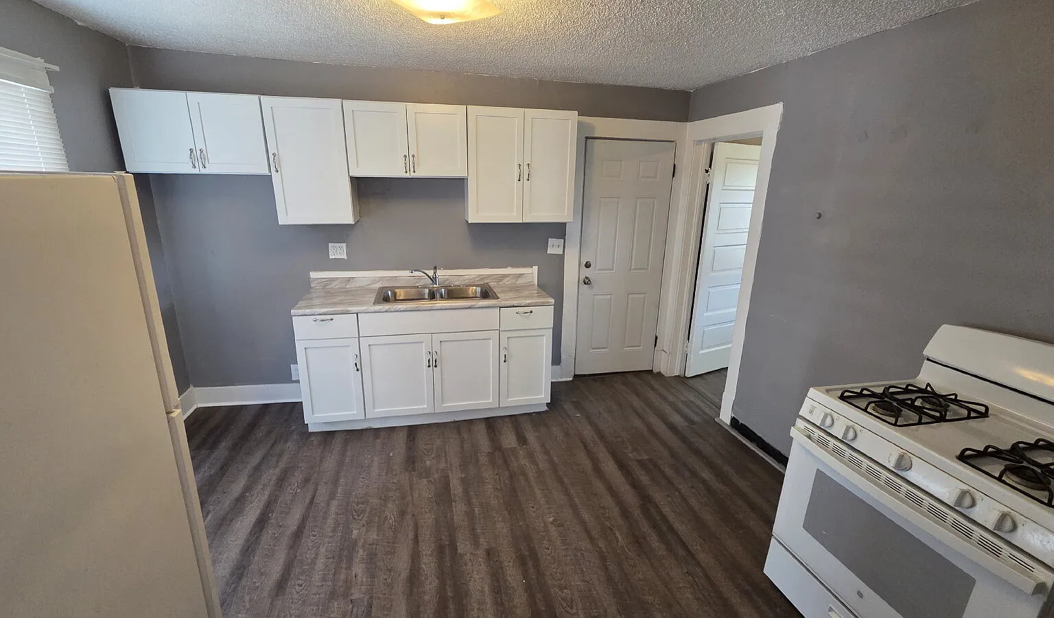 2 bed, 1.0 bath, $1,175 — Photo 1