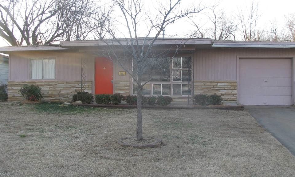 1st image of 1366 N 76th Ave E