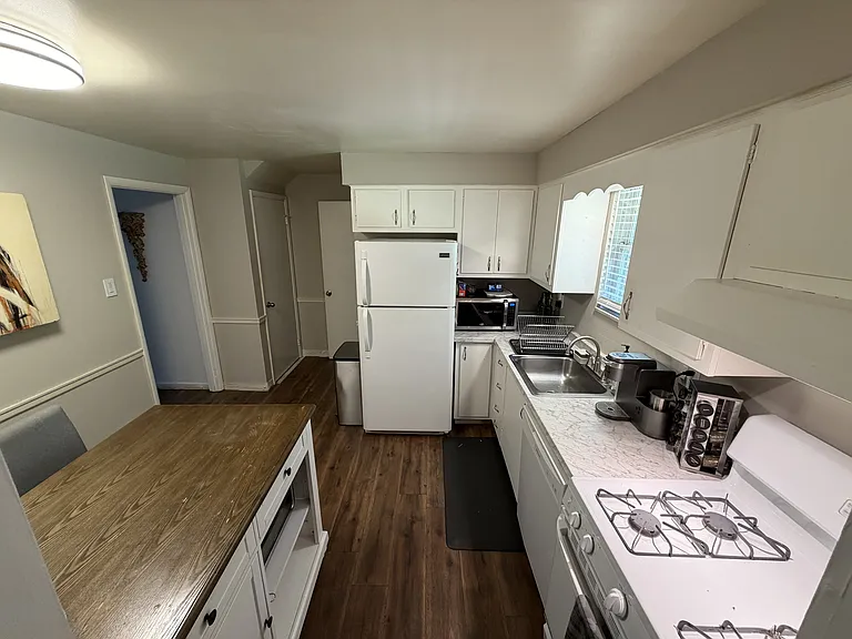 610 Sloop Rd — Photo 8