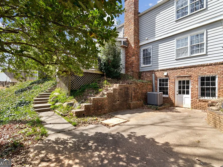 355 Westerhall Ct — Photo 31