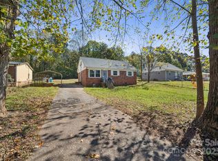 1129 Rita Ave, Nebo, NC 28677