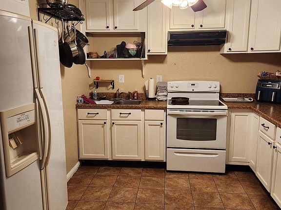 5th image of 1051 Beaconfield Ct