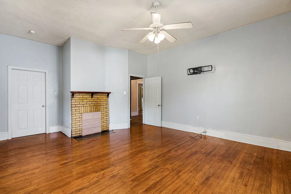 Building Photo - 902 Pickens St