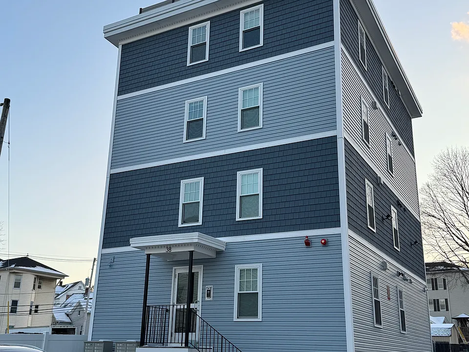 38 Blackstone River Rd