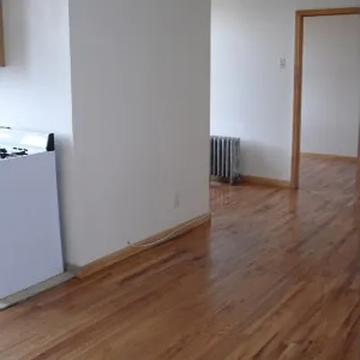 Rented by Nooklyn NYC LLC | media 29