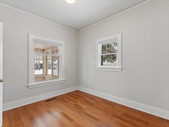 5th image of 555 Columbia Ave