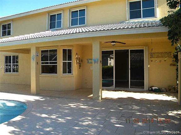 4th image of 820 Crestview Cir
