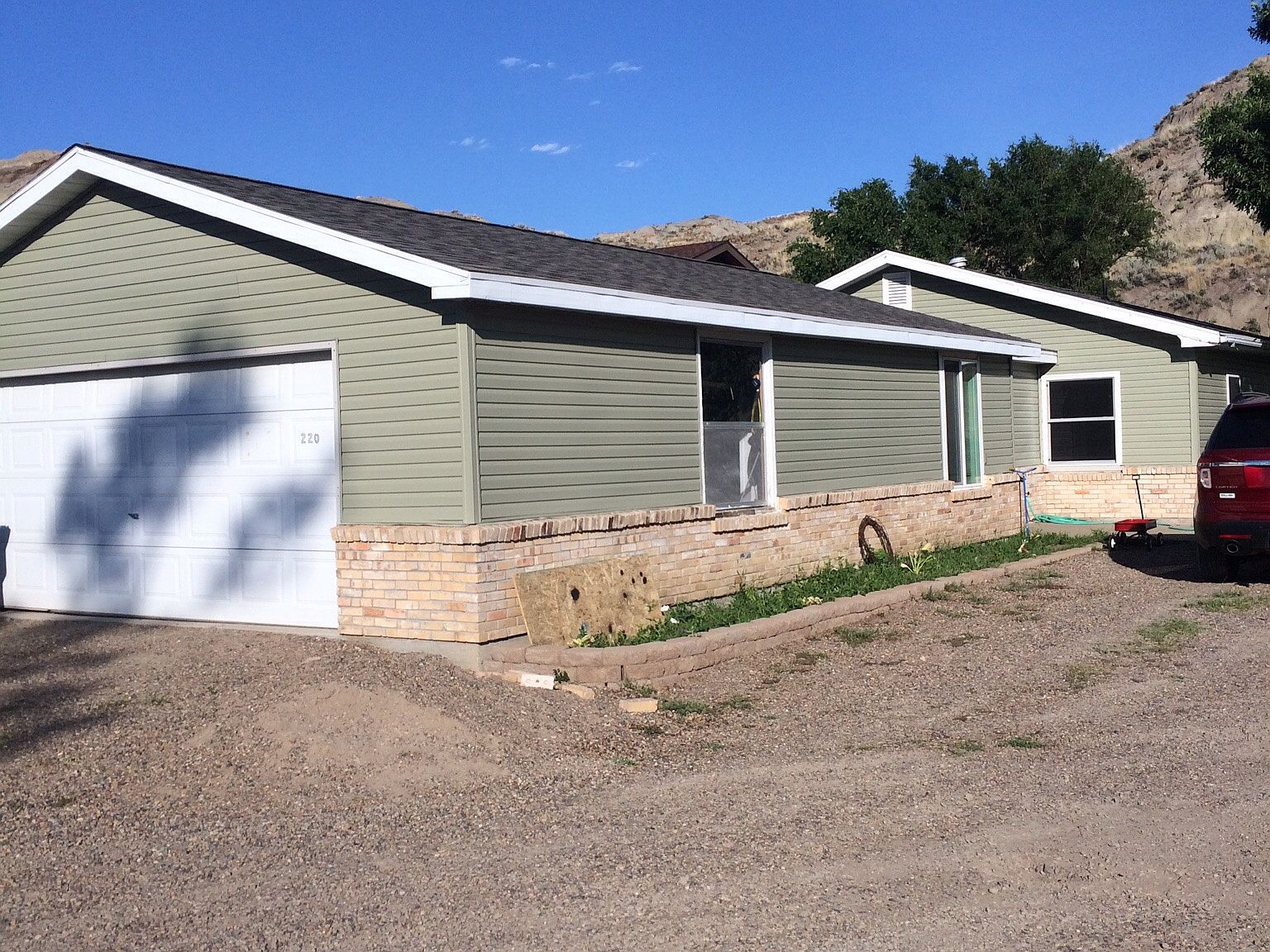 220 N Rosser Ave, Glendive, MT 59330 Zillow